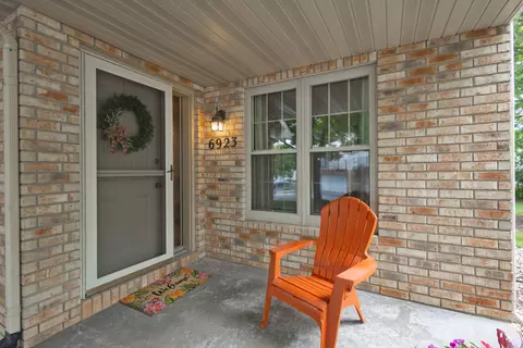 6923 Tottenham Rd, Madison, WI 53711