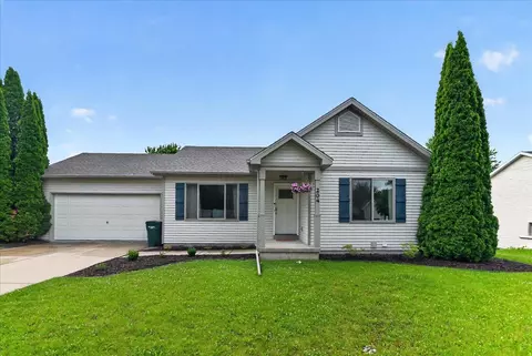 204 Weald Bridge Rd, Cottage Grove, WI 53527