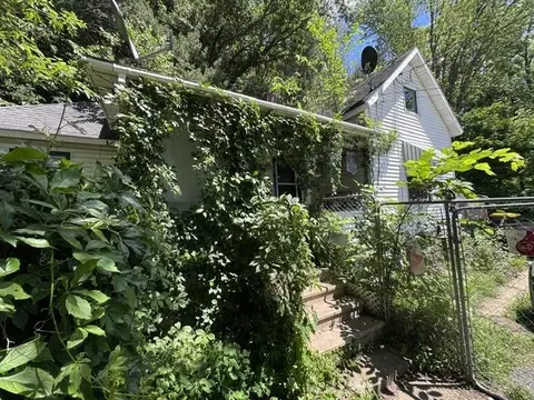 112 N East St, Wonewoc, WI 53968