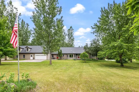3075 W Grouse Rd, Pardeeville, WI 53954