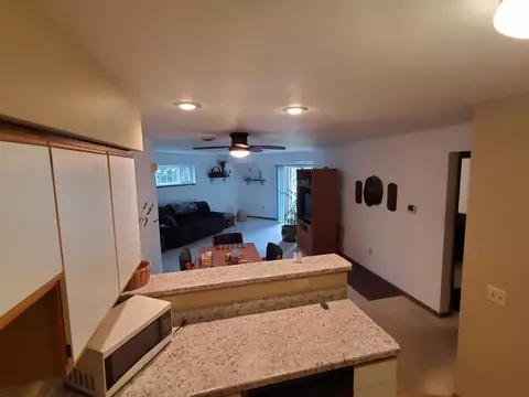6253 Middleton Spring Drive Cmn, Middleton, WI 53562