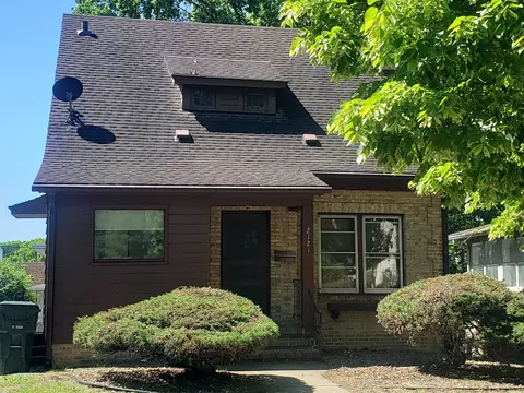 2121 Regent St, Madison, WI 53726