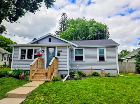 1326 Gartland Ave, Janesville, WI 53548