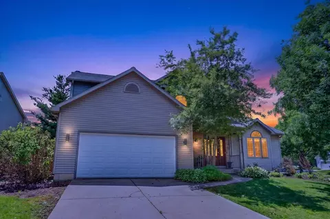 7129 Countrywood Ln, Madison, WI 53719