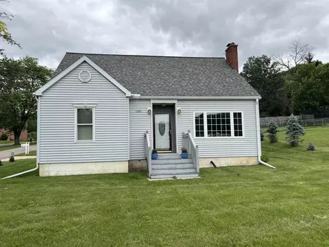 1360 W Seminary St, Richland Center, WI 53581