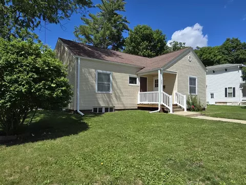 2201 6th St, Monroe, WI 53566