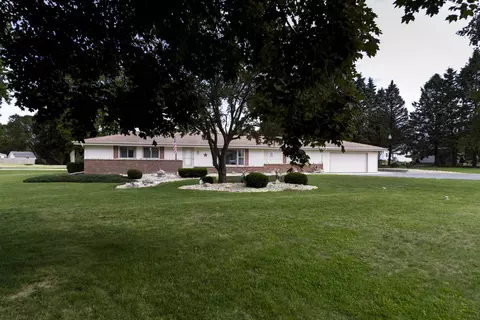 4168 N Lunar Dr, Janesville, WI 53546