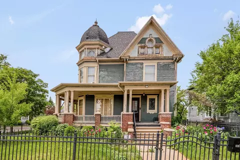 307 N Ludington St, Columbus, WI 53925