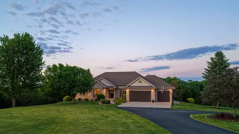 6128 Imperial Dr, Waunakee, WI 53597
