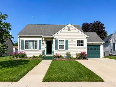 458 S Fremont St, Janesville, WI 53545