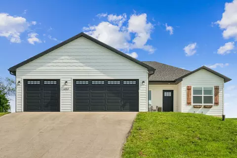 6904 Dreamer Ct, Platteville, WI 53818