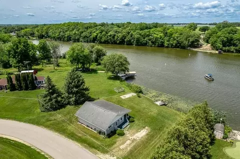 9093 N Arrowhead Shores Rd, Edgerton, WI 53534