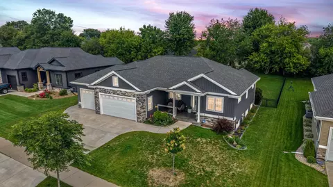 816 Damascus Trl, Cottage Grove, WI 53527