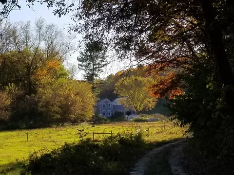 5458 N Clay Hill Rd, Spring Green, WI 53588