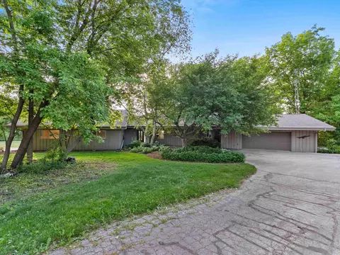 n5682 Meadowlark Road, Sheboygan Falls, WI 53085