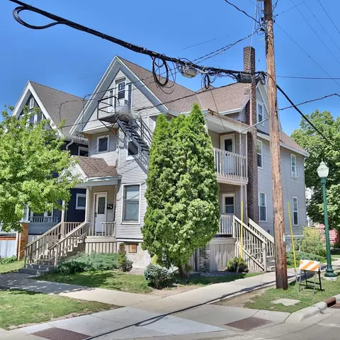 102 N Bassett St, Madison, WI 53703