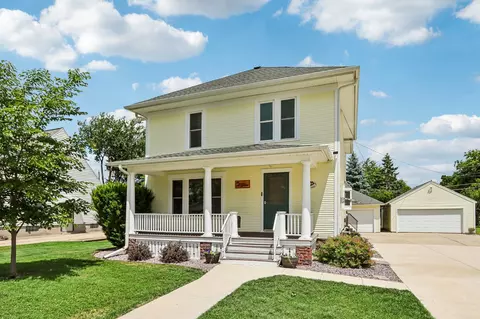 1401 Oakland Ave, Janesville, WI 53545