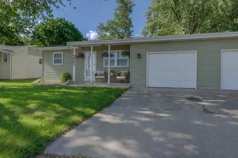 520 W Milwaukee St, Stoughton, WI 53589