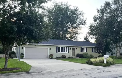 113 N 5th St, Evansville, WI 53536