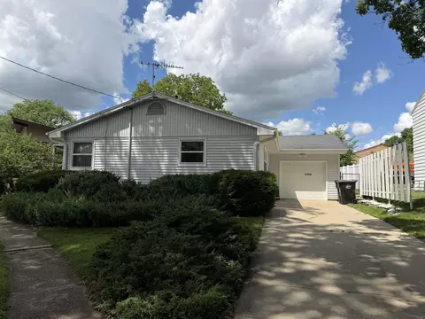 1348 Lincoln Ct, Beloit, WI 53511