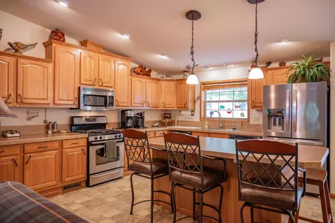 Kitchen - 5 Deer Run, Mauston, WI 53848 photo 2 of 3