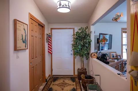Entry Way - 5 Deer Run, Mauston, WI 53848 photo 1 of 1