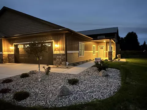 3731 Newcastle Dr #29, Janesville, WI 53546