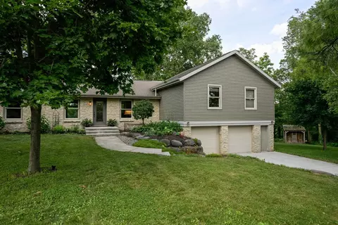 970 Water St, Prairie Du Sac, WI 53578