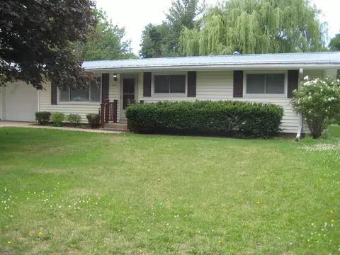 1111 S 5th St, Prairie Du Chien, WI 53821