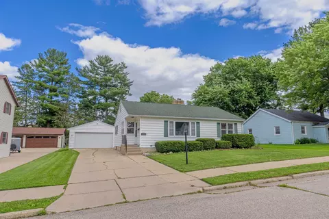 1021 S Terrace St, Janesville, WI 53546