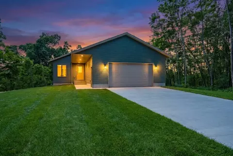 519 Oak Grove Dr, Necedah, WI 54646