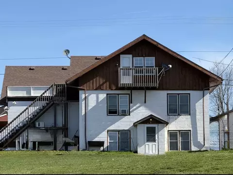 445 W Main St, Dickeyville, WI 53808