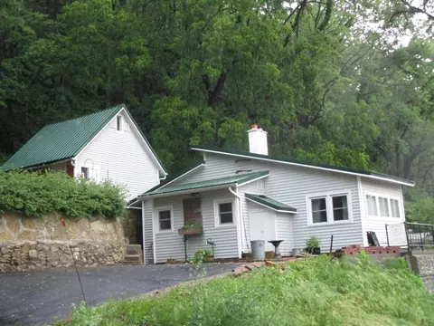 426 Bench St, Ferryville, WI 54628