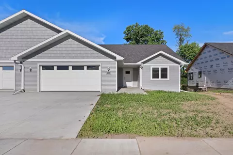 602 Roosevelt St, Baraboo, WI 53913