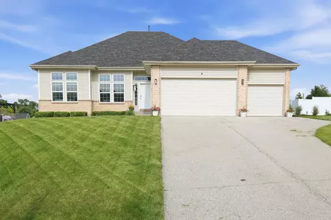 11326 N Crestwood Dr, Edgerton, WI 53534