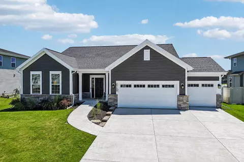 2725 Wayfair St, Fitchburg, WI 53719