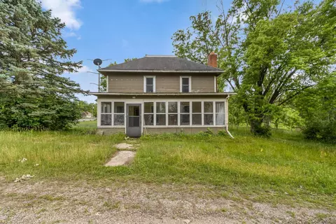 230 E Van Buren St, Poynette, WI 53955