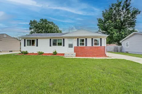 2353 Robinson Dr, Beloit, WI 53511