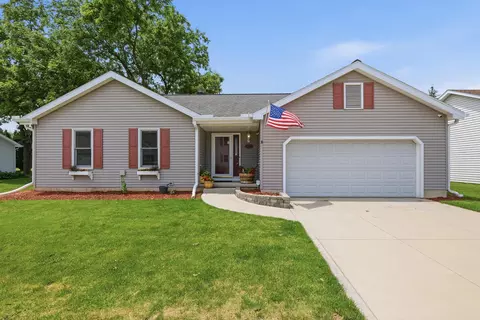 7565 W Village Crest Dr, Madison, WI 53719