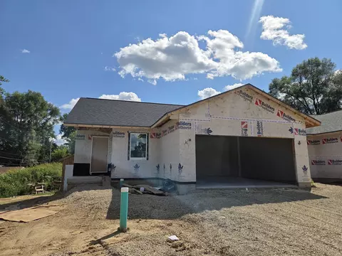45 Rock River Dr, Edgerton, WI 53589