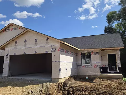 37 Rock River Dr, Edgerton, WI 53589
