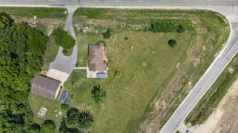 View/Area - 2458 S Madison Rd, Beloit, WI 53511 photo 5 of 8