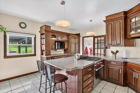 Kitchen - 2458 S Madison Rd, Beloit, WI 53511 photo 4 of 5
