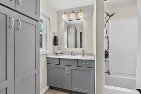 Bath - 2458 S Madison Rd, Beloit, WI 53511 photo 3 of 5