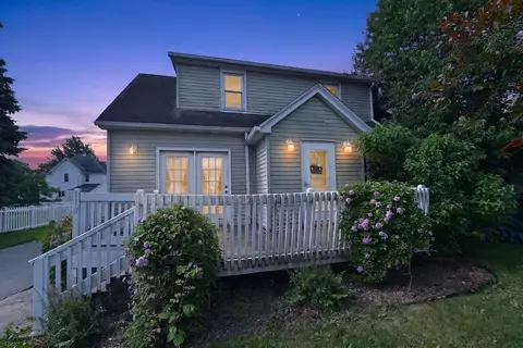 110 Pierce St, Arlington, WI 53911