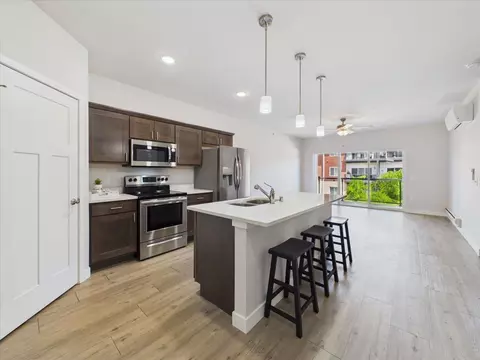 1501 N Windsor Ave #203, Cottage Grove, WI 53527