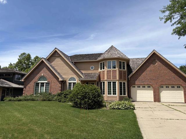 5908 Schumann Dr, Fitchburg, WI 53711