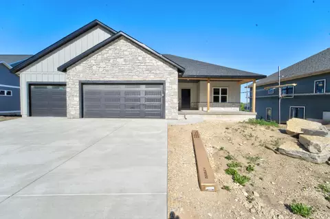 1771 Woodford Rd, Cross Plains, WI 53528