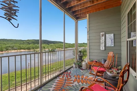 440 Water St #212, Prairie Du Sac, WI 53578