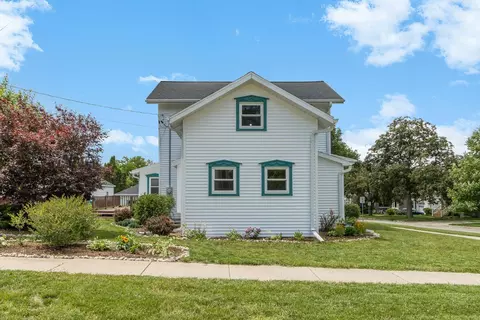 Exterior - 7 E Rollin St, Edgerton, WI 53534 photo 13 of 16
